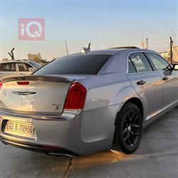 کرایسلەر 300
